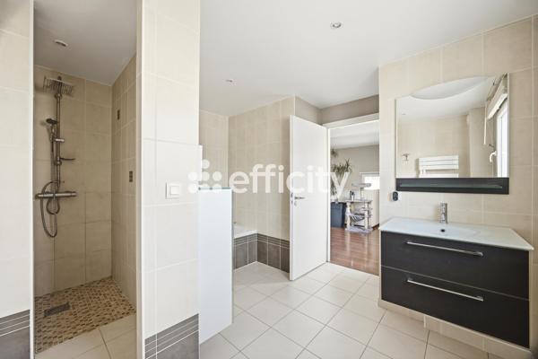 Maison
         6 pièces
        - 193 m² Bien prestige 474 900 € *