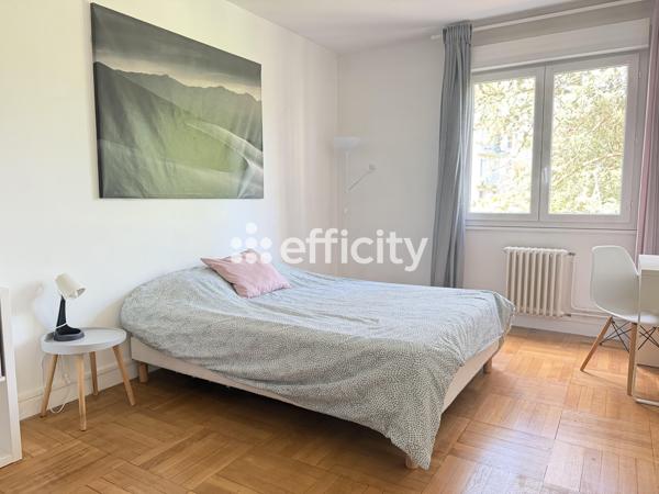 Appartement
         4 pièces
        - 92 m² 135 500 € *
