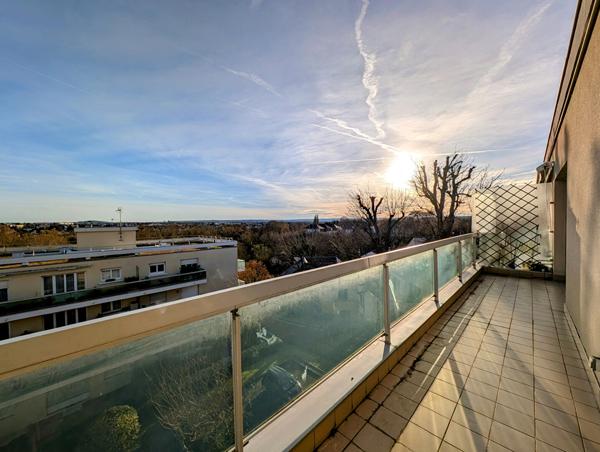 MAISONS-LAFFITTE - Studio de 36 M² avec Terrasse de 10M² - Cave et Parking extérieur , Maisons laffitte MAISONS-LAFFITTE - Studio de 36 M² avec Terrasse de 10M² - Cave et Parking extérieur , Maisons laffitte