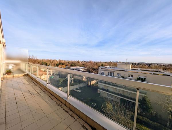 MAISONS-LAFFITTE - Studio de 36 M² avec Terrasse de 10M² - Cave et Parking extérieur , Maisons laffitte MAISONS-LAFFITTE - Studio de 36 M² avec Terrasse de 10M² - Cave et Parking extérieur , Maisons laffitte