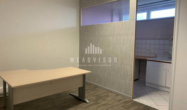 A LOUER : LOCAL COMMERCIAL DE 57,71 M² AVEC CAVE