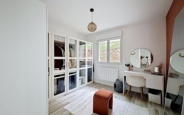 Maison à vendre    4 pièces •  Écuisses