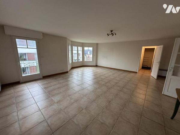 SAINT MALO - Courtoisville / Rochebonne- Appartement Spacieux et lumineux avec vue mer et garage