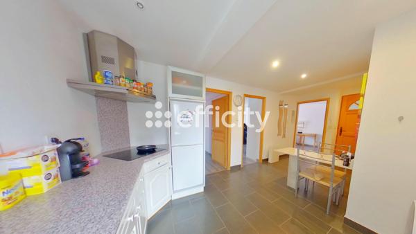 Maison
         10 pièces
        - 161 m² Exclusivité 372 750 € *
