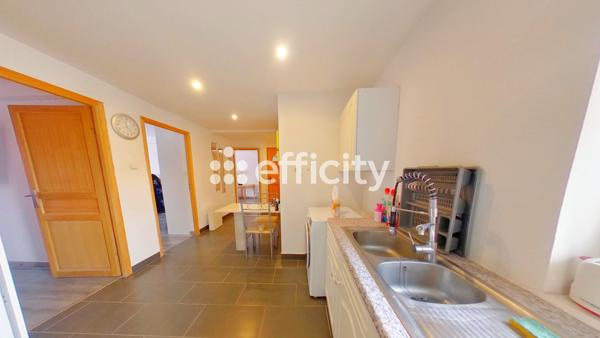 Maison
         10 pièces
        - 161 m² Exclusivité 372 750 € *