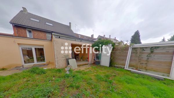 Maison
         10 pièces
        - 161 m² Exclusivité 372 750 € *