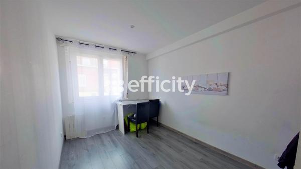 Maison
         10 pièces
        - 161 m² Exclusivité 372 750 € *