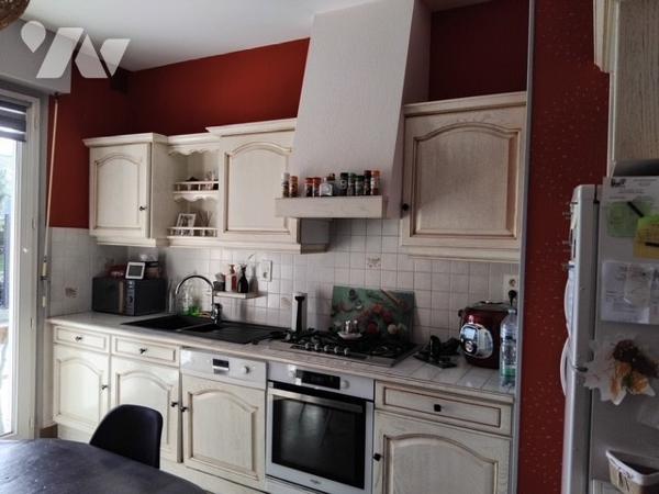 Pavillon élevé sur sous-sol