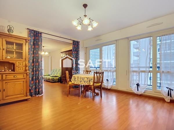 APPARTEMENT PLEIN CENTRE