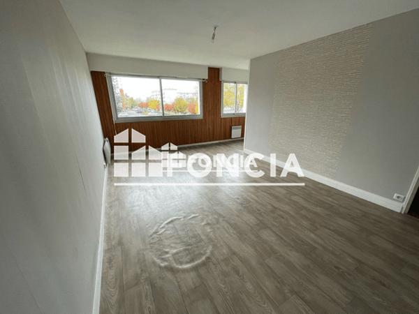 Location Studio 32.04 m² - 8 AV MME DE SEGUR Caen 14000