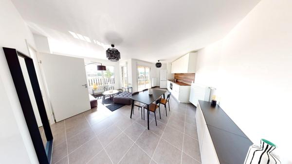 Appartement Ivry Sur Seine 2 pièce(s) 47.58 m2 avec Loggia