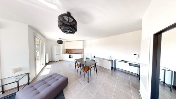 Appartement Ivry Sur Seine 2 pièce(s) 47.58 m2 avec Loggia