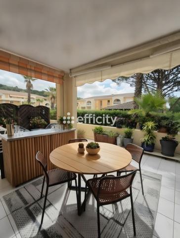 Appartement
         3 pièces
        - 41 m² 258 000 € *