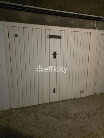 Appartement
         3 pièces
        - 41 m² 258 000 € *