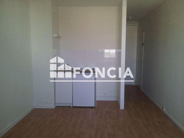 Location Studio 19.59 m² - 49-51-53 AVENUE DU GENERAL PATTON Angers 49000