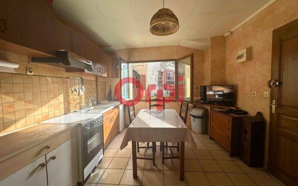 Maison à vendre    9 pièces • 210 m2 Saint-Léonard-de-Noblat