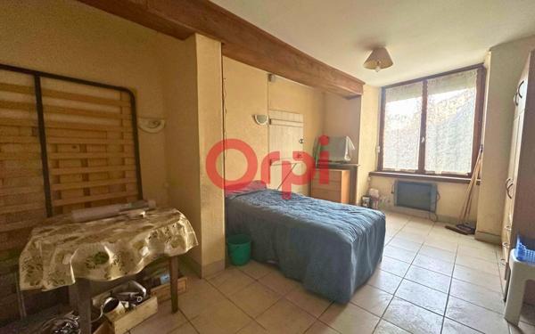 Maison à vendre    9 pièces • 210 m2 Saint-Léonard-de-Noblat