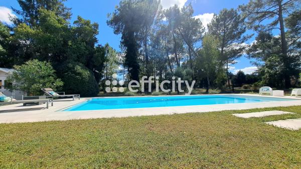 Maison
         6 pièces
        - 207 m² Bien prestige 890 000 € *