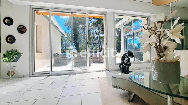 Maison
         6 pièces
        - 207 m² Bien prestige 890 000 € *