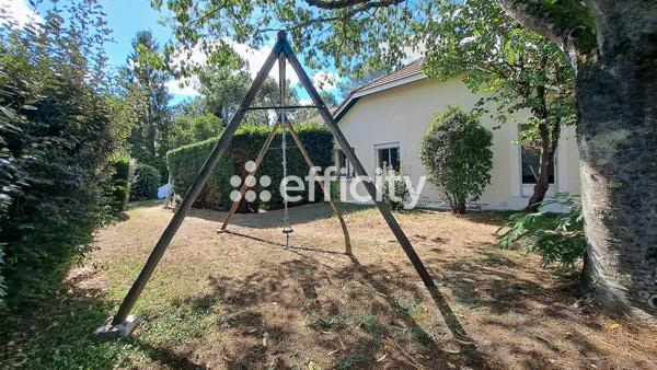 Maison
         6 pièces
        - 207 m² Bien prestige 890 000 € *