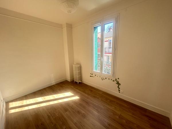 LOCATION MAISON / 76m² / LES LILAS