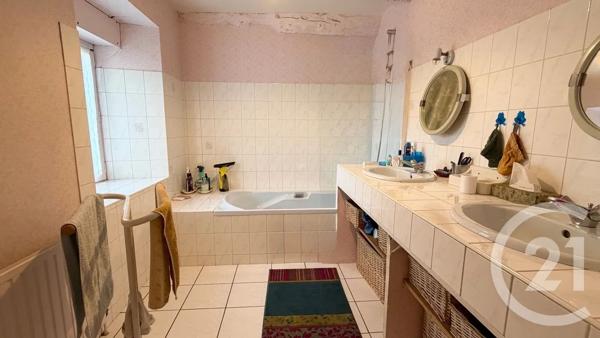 Maison à vendre  7 pièces - 210 m 2   VANNES  - 56