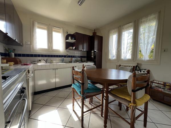 Guer (56380) Maison + grenier aménageable + grand sous-sol – jardin divisible,