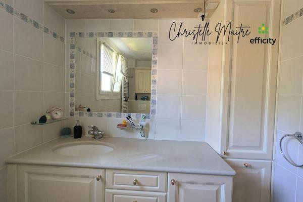 Maison
         4 pièces
        - 95 m² Exclusivité 354 000 € *