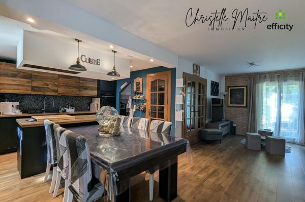Maison
         4 pièces
        - 95 m² Exclusivité 354 000 € *