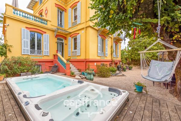 Maison à vendre 10 pièces VENCE (06)