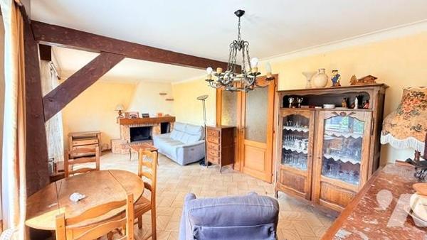 Maison 2 T3, véranda, dépendances - La Sardagne