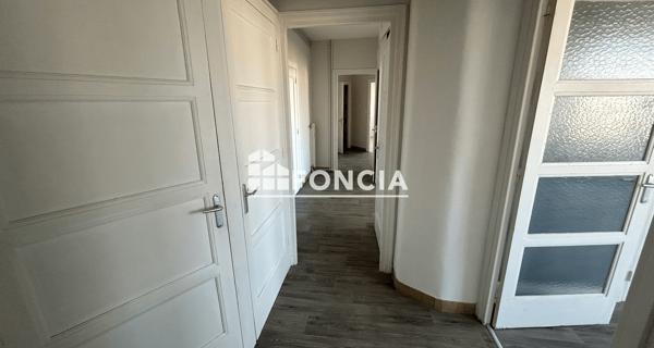 Location Appartement 4 pièces 81.61 m² - Roanne 42300