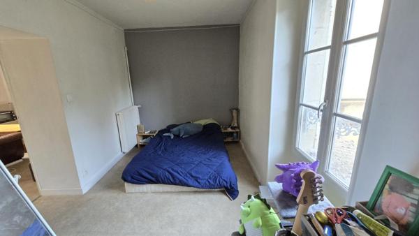 IMMEUBLE de 3  T3 et 7 PARKINGS au pied de l'Hypercentre en MONOPROPRIETE