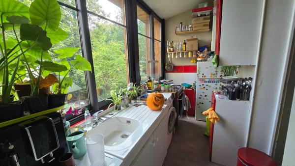 IMMEUBLE de 3  T3 et 7 PARKINGS au pied de l'Hypercentre en MONOPROPRIETE