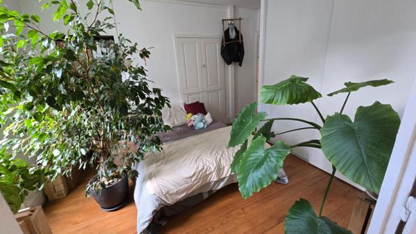 IMMEUBLE de 3  T3 et 7 PARKINGS au pied de l'Hypercentre en MONOPROPRIETE