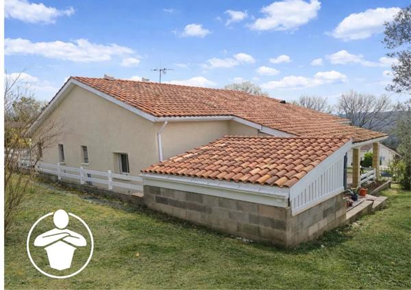 Vente Maison 5 pièces 130 m2 à Saint-Hilaire-de-Lusignan