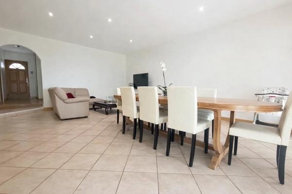 Vente Maison 5 pièces 130 m2 à Saint-Hilaire-de-Lusignan