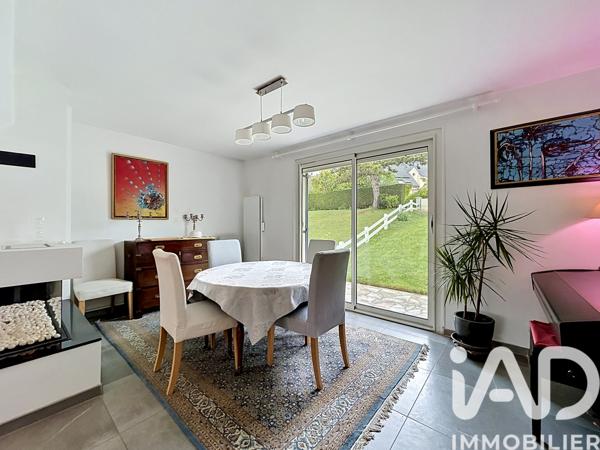 Maison à vendre 5 pièces 122,99 m² Saint-Fuscien