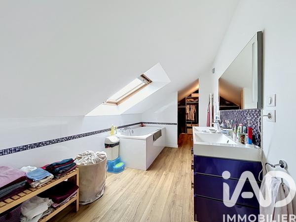 Maison à vendre 5 pièces 122,99 m² Saint-Fuscien