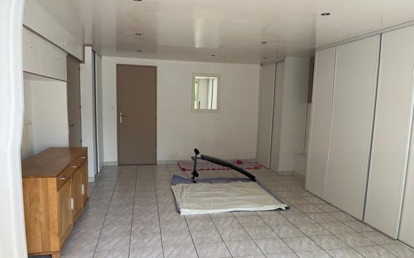 Maison à vendre    6 pièces •  Aramon