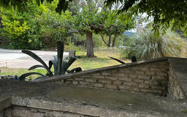 Maison à vendre    6 pièces •  Aramon