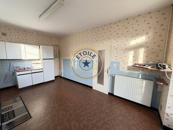 Maison de ville à La Flèche - 800m2 de terrain - 130m2 habitable - double garage