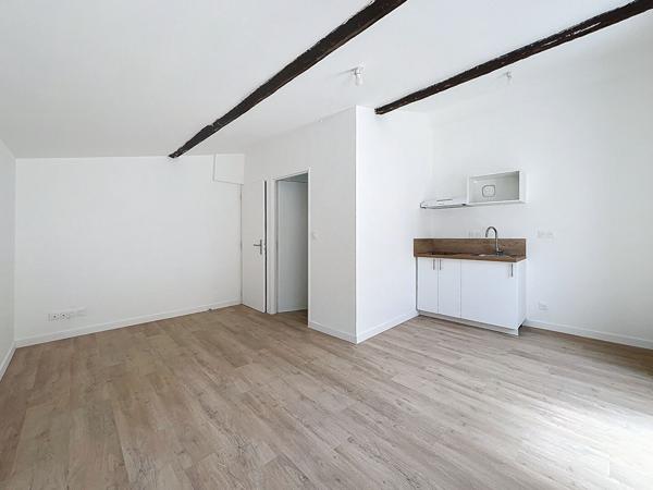 Valence, avenue de l'Yser, studio refait à neuf de 22,63m²