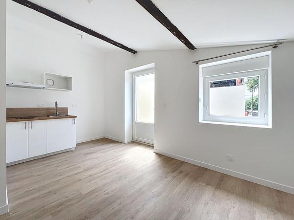 Valence, avenue de l'Yser, studio refait à neuf de 22,63m²
