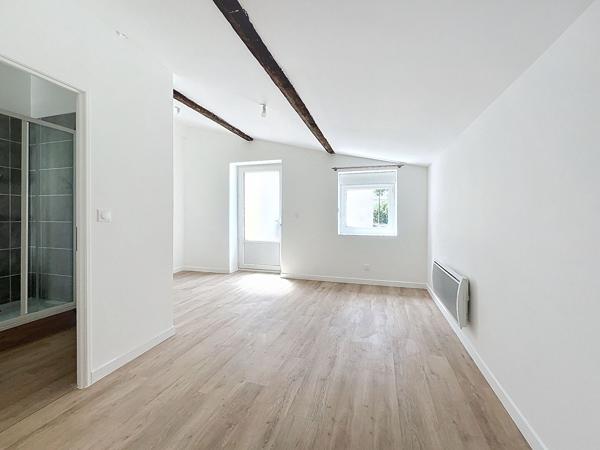 Valence, avenue de l'Yser, studio refait à neuf de 22,63m²