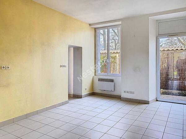 Appartement Avrillé - 2 chambres - terrasse - stationnement 2 places de parking