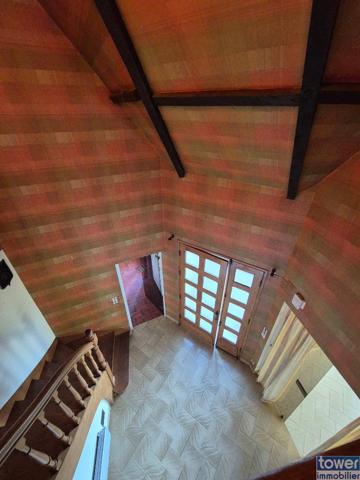 Maison
                                                                                                                                                                                                                                                                                                                        6 pièce(s)                                                                                                                                                                                                          3 chambre(s)                                                                                                                                                                                                          160  m²