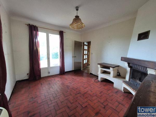 Maison
                                                                                                                                                                                                                                                                                                                        6 pièce(s)                                                                                                                                                                                                          3 chambre(s)                                                                                                                                                                                                          160  m²