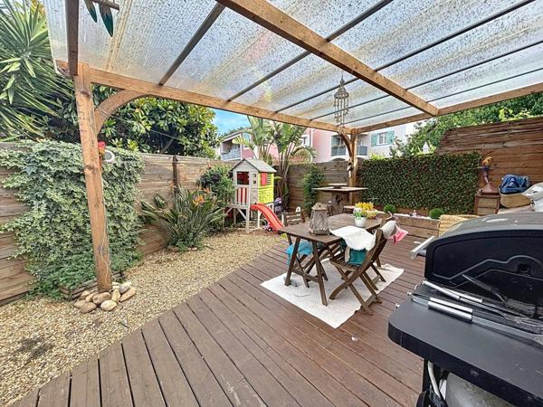 Maison plain pied, piscine, très bon état