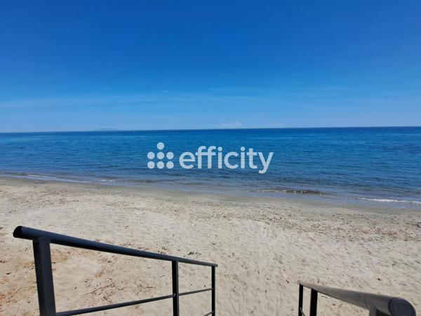 Appartement
         3 pièces
        - 70 m² 242 000 € *